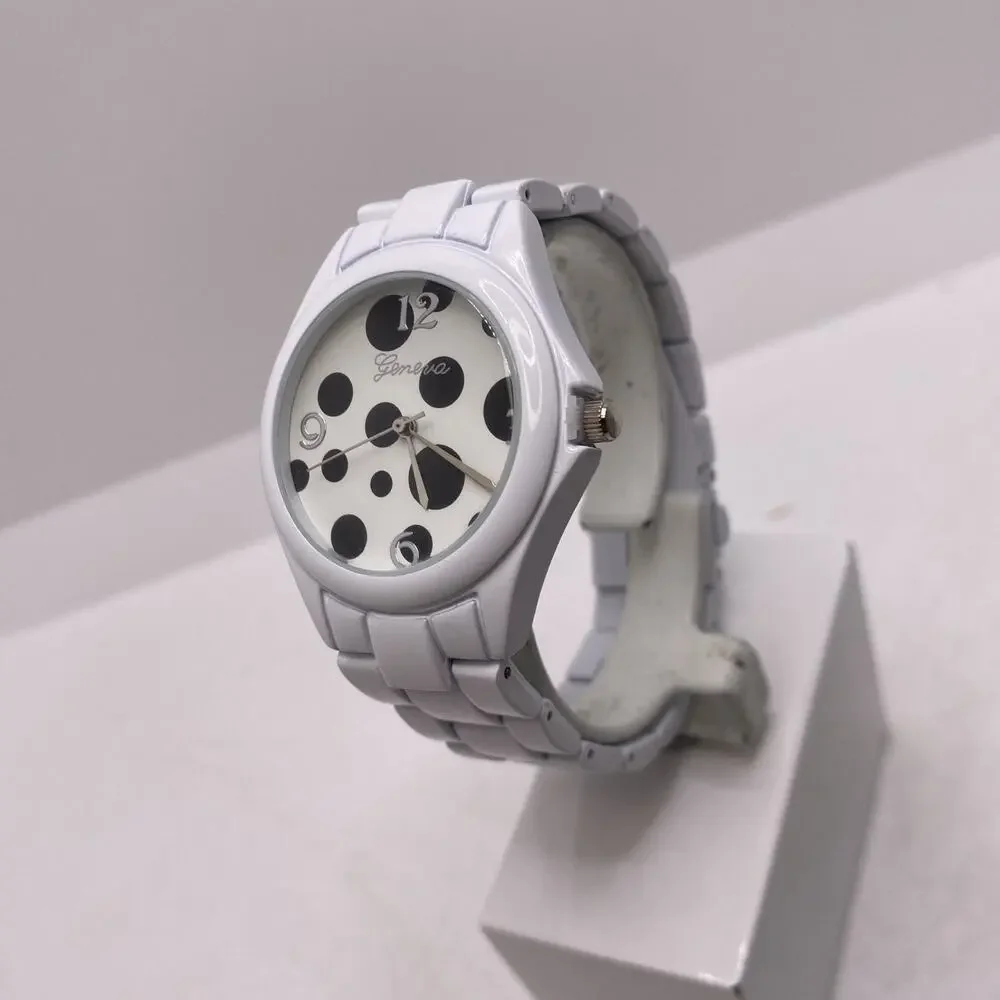 Geneva Polka Dot New Womens Quartz Fashion Watch Works New Battery